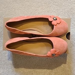 Ugg Thea Poppy Flat Size 6 Coral Color